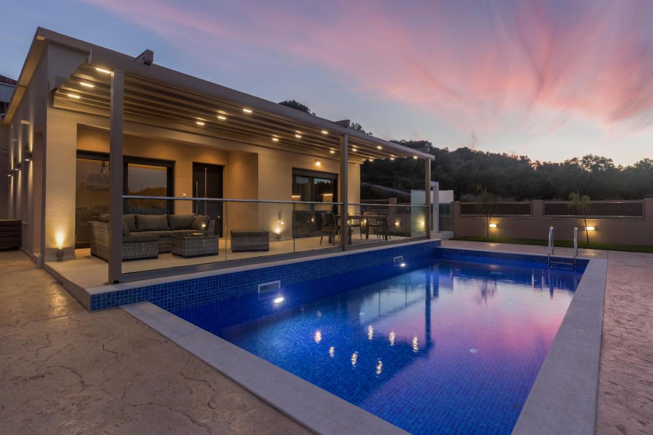 Amelia Residence Tragaki Bagian luar foto